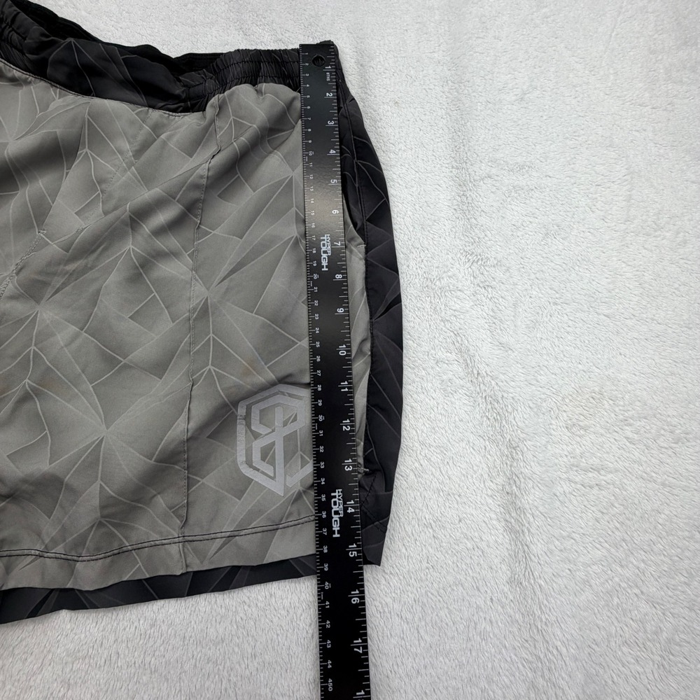 Born Primitive Athletic Shorts Small Grey Geometric Shard Print Performance Gym - Picture 7 of 11